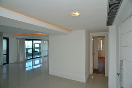 Apartamento para alugar com 250m², 4 quartos e 4 vagasSala