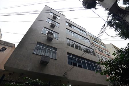 Apartamento à venda com 120m², 3 quartos e 1 vaga Apartamento à venda com 120m², 3 quartos e 1 vagaFachada
