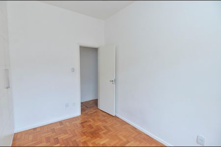 Apartamento à venda com 120m², 3 quartos e 1 vaga Apartamento à venda com 120m², 3 quartos e 1 vagaQuarto 2