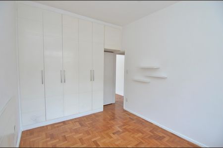 Apartamento à venda com 120m², 3 quartos e 1 vaga Apartamento à venda com 120m², 3 quartos e 1 vagaQuarto 1
