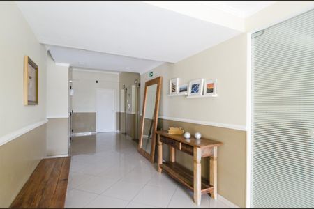 Apartamento à venda com 65m², 2 quartos e 1 vagaHall de entrada