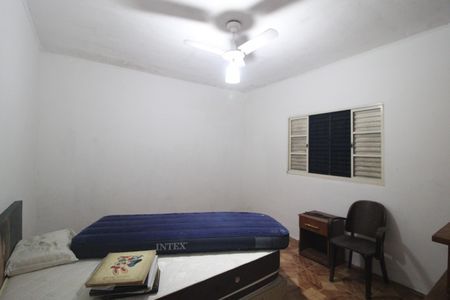 Casa para alugar com 140m², 2 quartos e 3 vagasCasa 2 / quarto 1