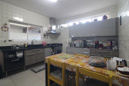 Casa para alugar com 140m², 2 quartos e 3 vagasCozinha