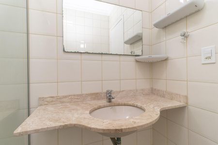 Banheiro Social de casa para alugar com 3 quartos, 110m² em Sítio da Figueira, São Paulo