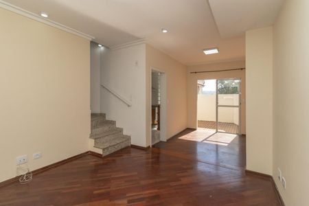 Casa para alugar com 3 quartos, 110m² em Sítio da Figueira, São Paulo