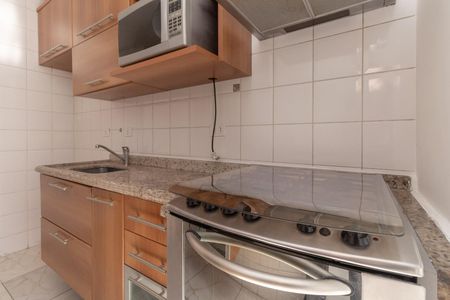 Cozinha de casa para alugar com 3 quartos, 110m² em Sítio da Figueira, São Paulo