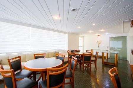 Apartamento para alugar com 140m², 4 quartos e 2 vagasÁrea comum - Salão de festas