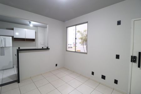 Sala de apartamento para alugar com 2 quartos, 44m² em Gávea, Uberlândia
