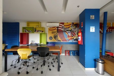 Apartamento para alugar com 60m², 2 quartos e 1 vaga Apartamento para alugar com 60m², 2 quartos e 1 vagaÁrea comum - Espaço teen