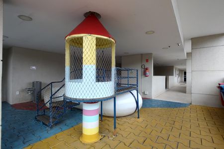 Apartamento para alugar com 60m², 2 quartos e 1 vaga Apartamento para alugar com 60m², 2 quartos e 1 vagaÁrea comum - Playground
