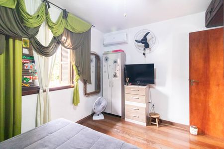 Casa à venda com 250m², 2 quartos e 2 vagasQuarto