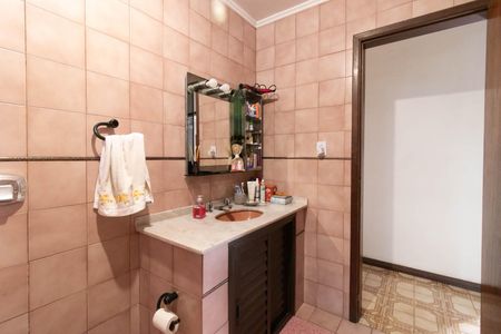 Casa à venda com 250m², 2 quartos e 2 vagasBanheiro Social