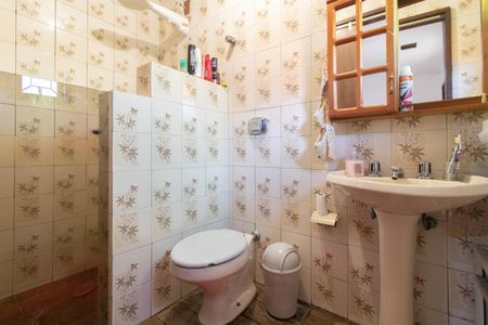 Casa à venda com 250m², 2 quartos e 2 vagasBanheiro da Suíte