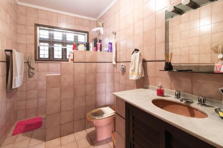 Casa à venda com 250m², 2 quartos e 2 vagasBanheiro Social