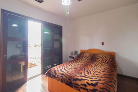 Suíte de casa à venda com 2 quartos, 250m² em Medianeira, Porto Alegre