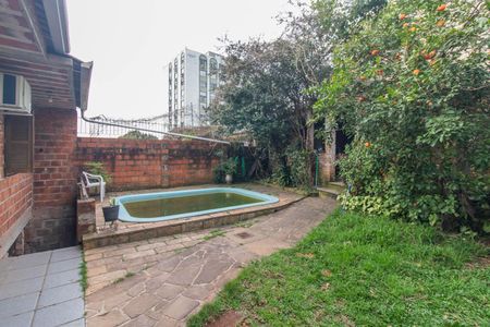 Casa à venda com 250m², 2 quartos e 2 vagasQuintal