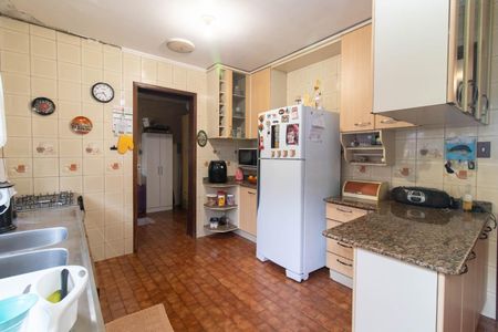 Casa à venda com 250m², 2 quartos e 2 vagasCozinha