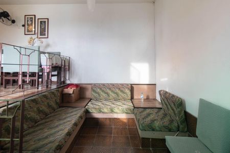 Casa à venda com 250m², 2 quartos e 2 vagasSala