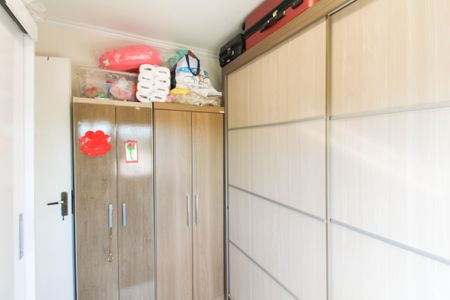 Casa à venda com 192m², 3 quartos e 3 vagas Casa à venda com 192m², 3 quartos e 3 vagasQuarto 2