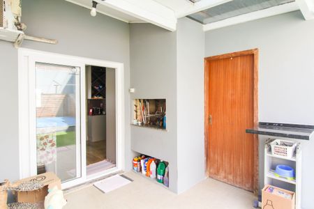 Casa à venda com 192m², 3 quartos e 3 vagas Casa à venda com 192m², 3 quartos e 3 vagasÁrea externa