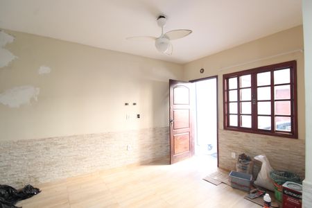Sala de casa de condomínio à venda com 2 quartos, 110m² em Tanque, Rio de Janeiro