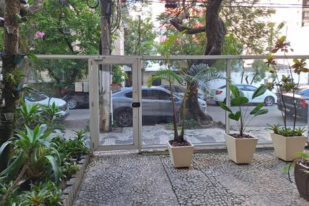Apartamento à venda com 200m², 4 quartos e 2 vagas Apartamento à venda com 200m², 4 quartos e 2 vagasÁrea comum