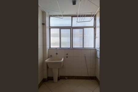 Apartamento à venda com 200m², 4 quartos e 2 vagas Apartamento à venda com 200m², 4 quartos e 2 vagasÁrea de Serviço