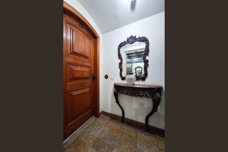 Apartamento à venda com 200m², 4 quartos e 2 vagas Apartamento à venda com 200m², 4 quartos e 2 vagasÁrea comum