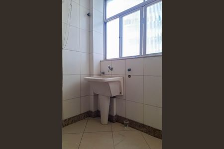 Apartamento à venda com 200m², 4 quartos e 2 vagas Apartamento à venda com 200m², 4 quartos e 2 vagasÁrea de Serviço