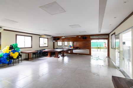 Apartamento para alugar com 49m², 2 quartos e 1 vagaÁrea comum - Salão de festas