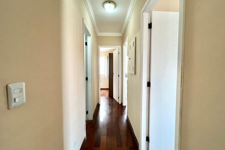 Apartamento para alugar com 90m², 3 quartos e 1 vaga Apartamento para alugar com 90m², 3 quartos e 1 vagaCorredor