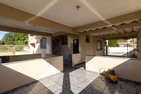 Casa para alugar com 230m², 2 quartos e 3 vagas Casa para alugar com 230m², 2 quartos e 3 vagasTerraço