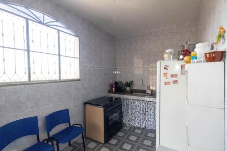 Casa para alugar com 230m², 2 quartos e 3 vagas Casa para alugar com 230m², 2 quartos e 3 vagasCozinha e Área de Serviço