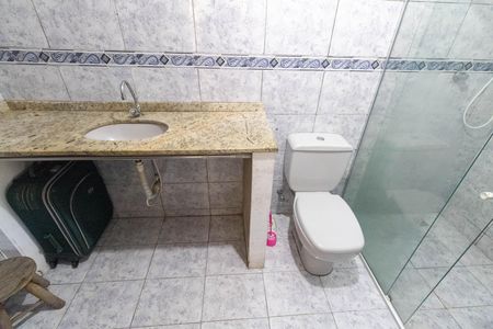 Casa para alugar com 230m², 2 quartos e 3 vagas Casa para alugar com 230m², 2 quartos e 3 vagasBanheiro do Quarto 1