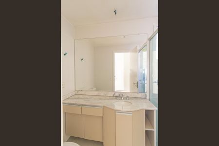 Apartamento à venda com 121m², 2 quartos e 2 vagas Apartamento à venda com 121m², 2 quartos e 2 vagasBanheiro da suíte