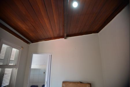 Casa à venda com 95m², 2 quartos e 1 vagaEdícula