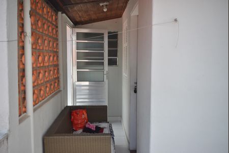 Casa à venda com 95m², 2 quartos e 1 vagaEdícula