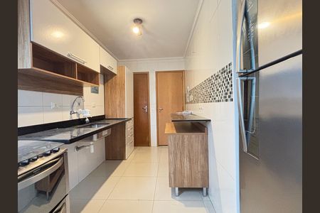 Cozinha de apartamento para alugar com 3 quartos, 75m² em Vila Olímpia, São Paulo