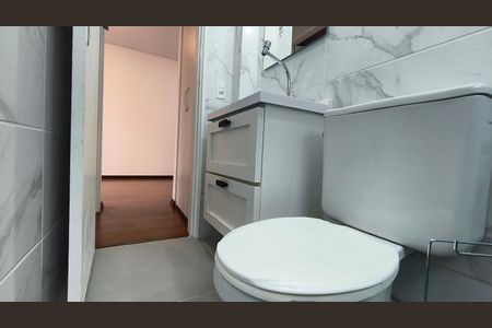 Studio para alugar com 34m², 1 quarto e 2 vagas Studio para alugar com 34m², 1 quarto e 2 vagasBanheiro