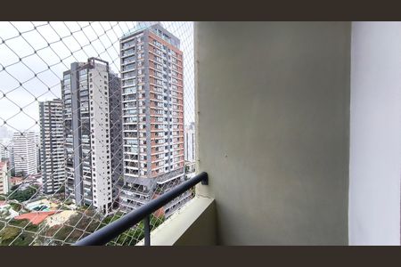Studio para alugar com 34m², 1 quarto e 2 vagas Studio para alugar com 34m², 1 quarto e 2 vagasVaranda