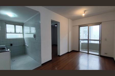 Sala de kitnet/studio para alugar com 1 quarto, 34m² em Liberdade, São Paulo