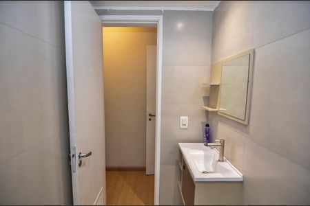 Apartamento para alugar com 86m², 2 quartos e 1 vaga Apartamento para alugar com 86m², 2 quartos e 1 vagaBanheiro da Suíte