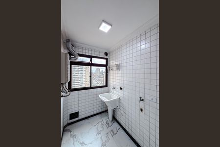 Apartamento à venda com 164m², 3 quartos e 3 vagas Apartamento à venda com 164m², 3 quartos e 3 vagasÁrea de Serviço