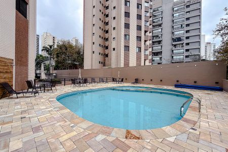 Apartamento à venda com 164m², 3 quartos e 3 vagas Apartamento à venda com 164m², 3 quartos e 3 vagasÁrea comum - Piscina