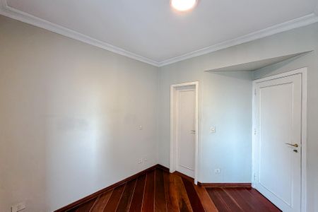 Apartamento à venda com 164m², 3 quartos e 3 vagas Apartamento à venda com 164m², 3 quartos e 3 vagasSuíte