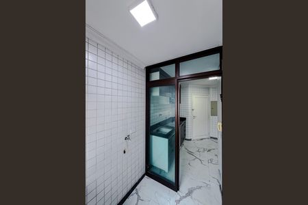 Apartamento à venda com 164m², 3 quartos e 3 vagas Apartamento à venda com 164m², 3 quartos e 3 vagasÁrea de Serviço