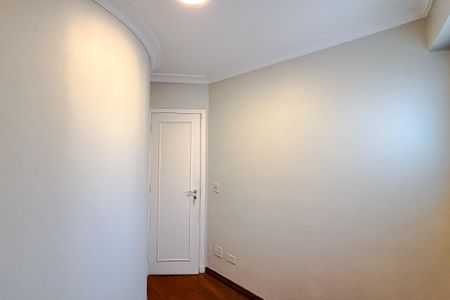 Apartamento à venda com 164m², 3 quartos e 3 vagas Apartamento à venda com 164m², 3 quartos e 3 vagasEscritório