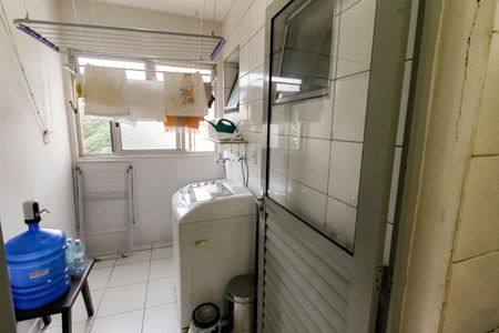 Apartamento à venda com 70m², 3 quartos e 2 vagas Apartamento à venda com 70m², 3 quartos e 2 vagasÁrea de Serviço