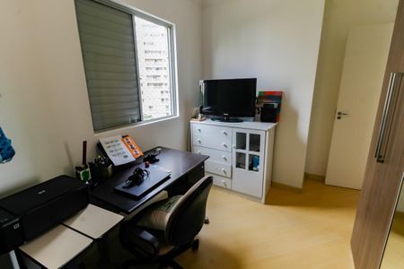 Apartamento à venda com 70m², 3 quartos e 2 vagasQuarto 2