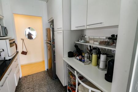 Apartamento à venda com 70m², 3 quartos e 2 vagasCozinha - Armários